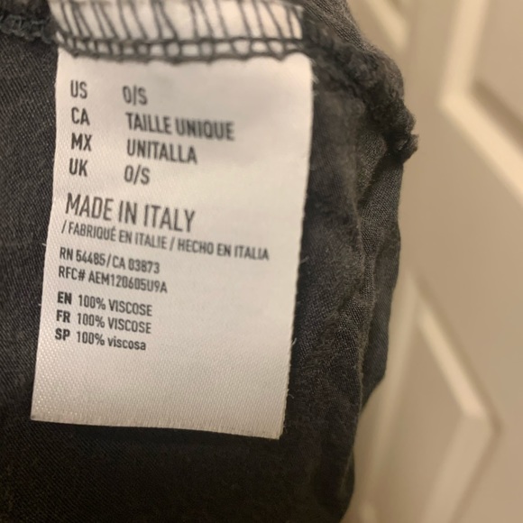 Satin-like cropped cami - Picture 4 of 4